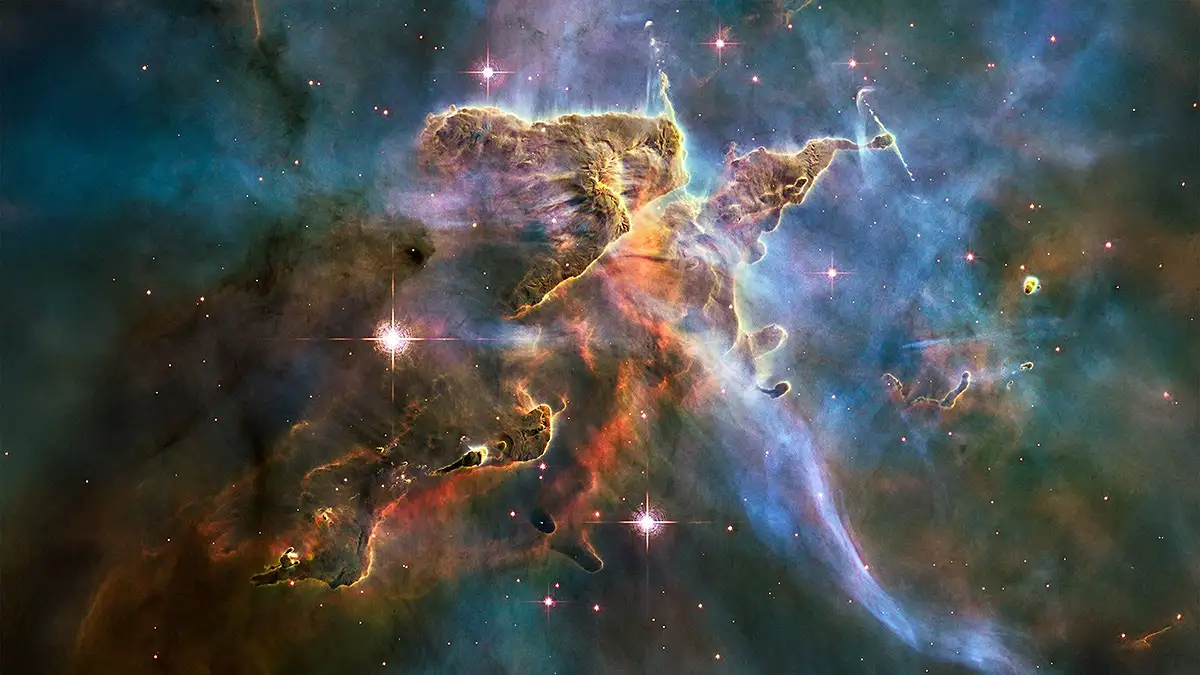 Imagem capturada pelo James Webb mostrando a Nebulosa de Carina com detalhes infravermelhos sem precedentes.
