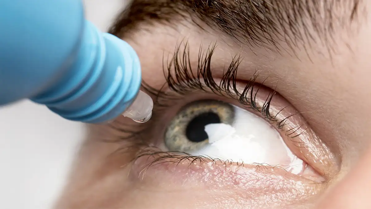 colirio-vista-cansada-anvisa-substitui-oculos-leitura